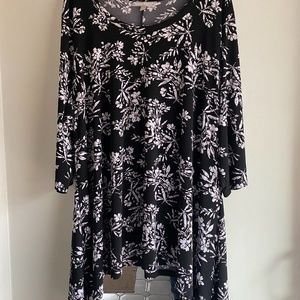 Women's Swing Tunic Top Size 3X -( 30/32)